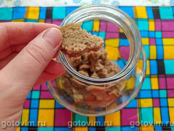 Домашній хлібний квас на дріжджах із хмелю з родзинками, Крок 02