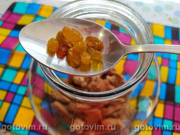 Домашній хлібний квас на дріжджах із хмелю з родзинками, Крок 03