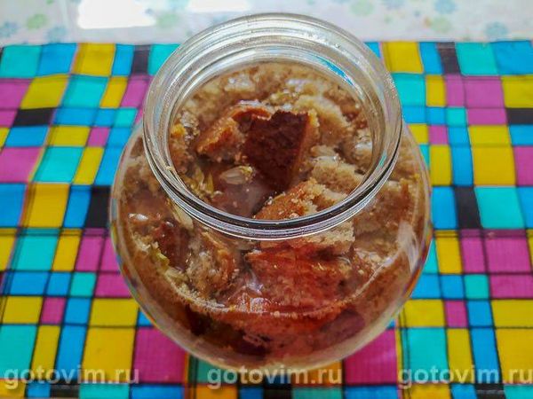 Домашній хлібний квас на дріжджах із хмелю з родзинками, Крок 05