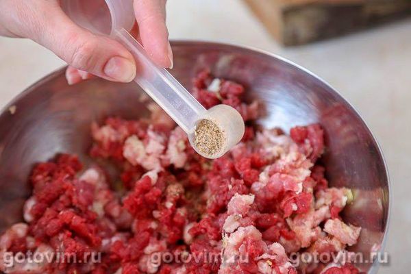 Пельмені з м'ясом і грибами, Крок 02