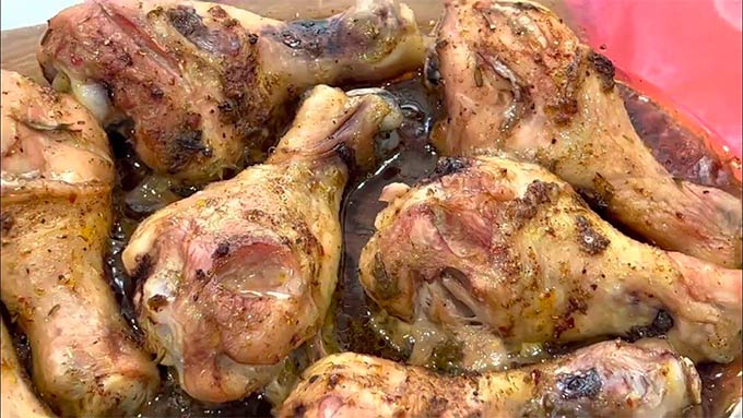 Інструкція з запікання курячих гомілок в духовці